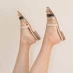 Sandali bassi rosa cipria e neri